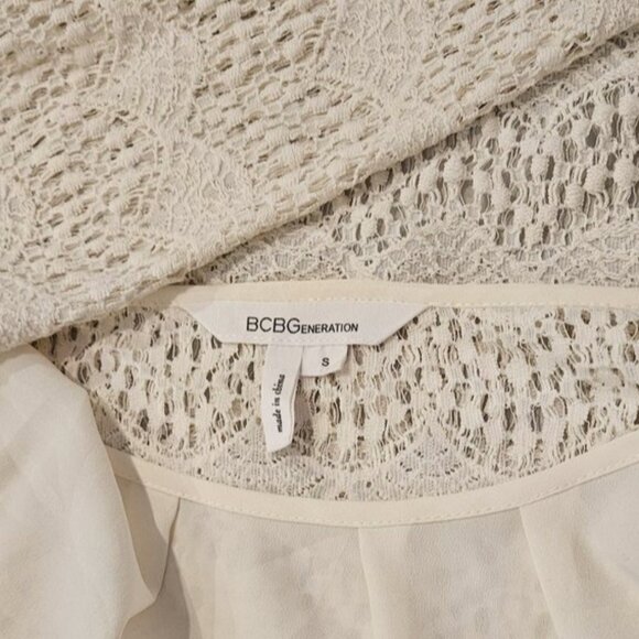 BCBGeneration - Boho ivory 3/4 lace sleeve blouse - Picture 11 of 11